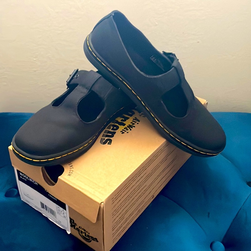 Dr. Martens woolwich Mary Janes